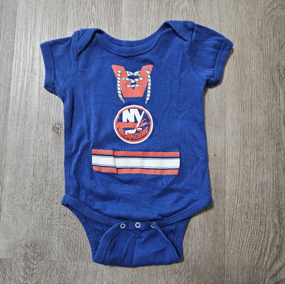 Size 12 Months Outer Stuff NY Islanders Onesie-A